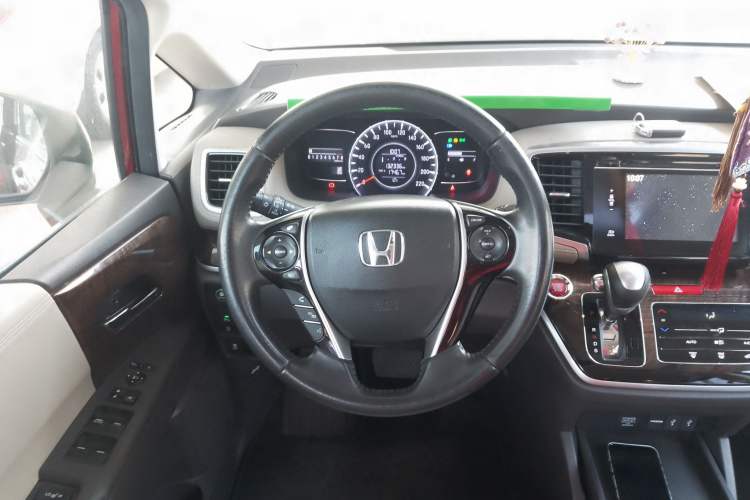 Used Honda Odyssey 2015 2.4L Smart Edition Steering Wheel