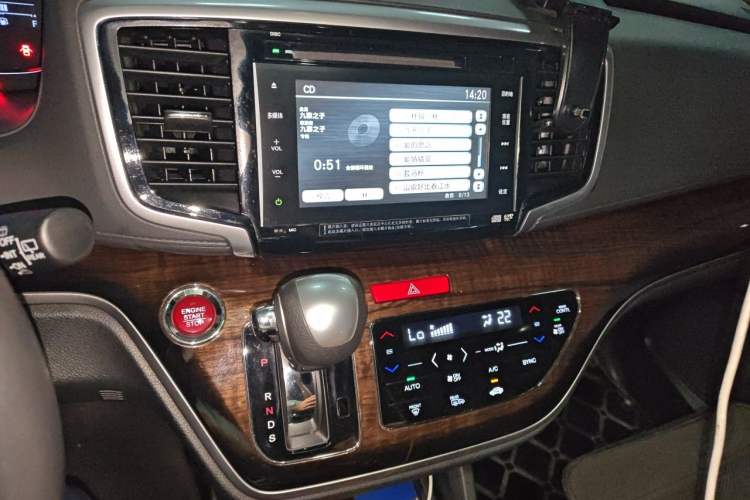 Used Honda Odyssey 2015 2.4L Supreme Edition Audio And AC Panel
