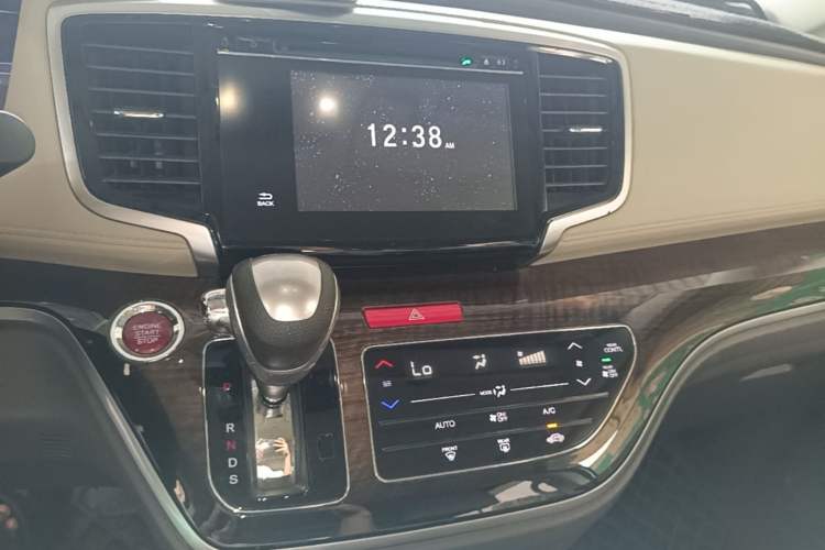 Used Honda Odyssey 2015 2.4L Luxury Edition Audio And AC Panel
