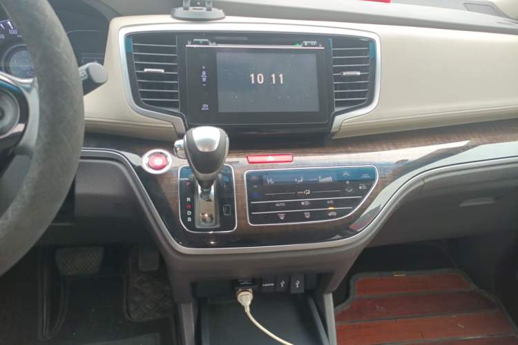 Used Honda Odyssey 2015 2.4L Smart Edition Audio And AC Panel