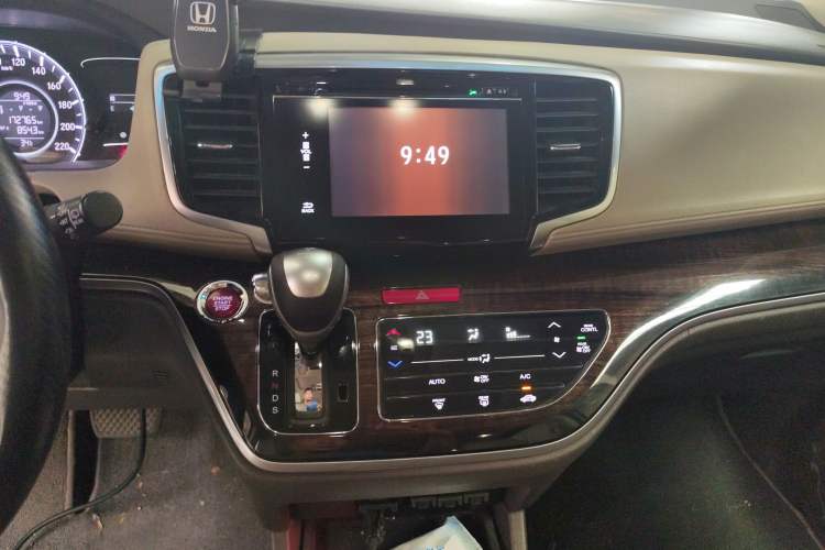 Used Honda Odyssey 2015 2.4L Smart Edition Audio And AC Panel