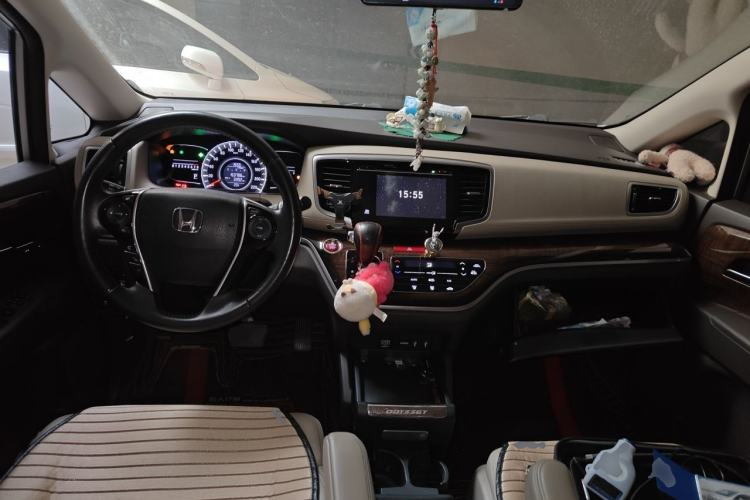 Used Honda Odyssey 2015 2.4L Smart Edition Center Console