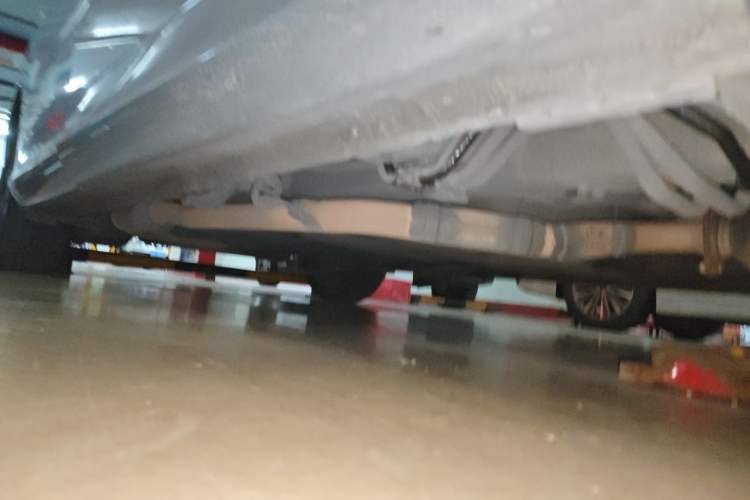Used Honda Odyssey 2015 2.4L Supreme Edition Chassis Front Right