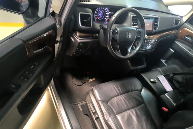 Used Honda Odyssey 2015 2.4L Smart Edition Driver Seat