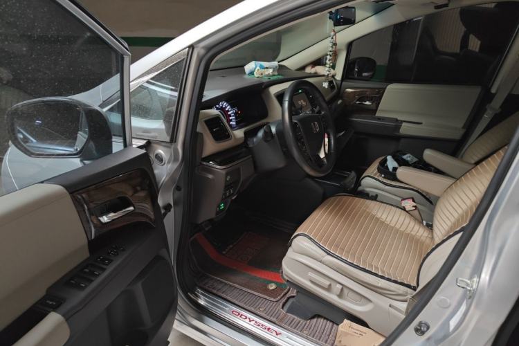Used Honda Odyssey 2015 2.4L Smart Edition Driver Seat