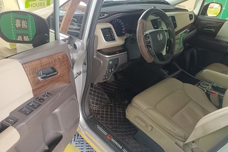 Used Honda Odyssey 2015 2.4L Luxury Edition Driver Seat