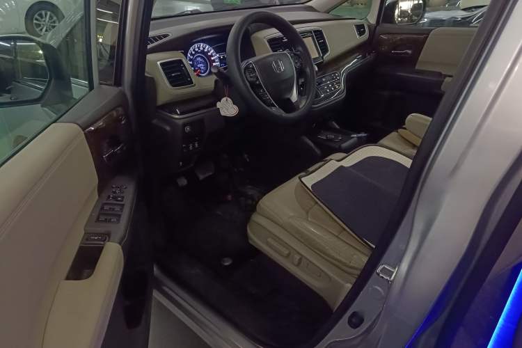 Used Honda Odyssey 2015 2.4L Smart Edition Driver Seat