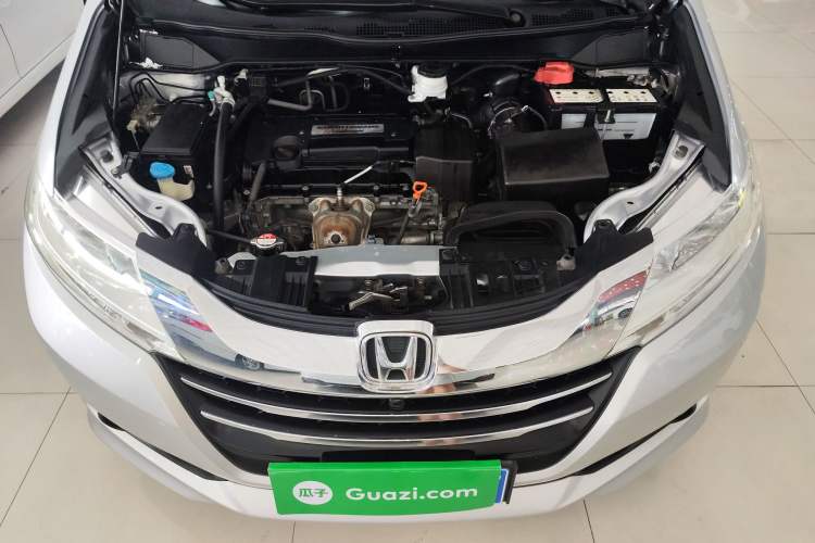 Used Honda Odyssey 2015 Revised Version 2.4L Supreme Edition Engine Bay