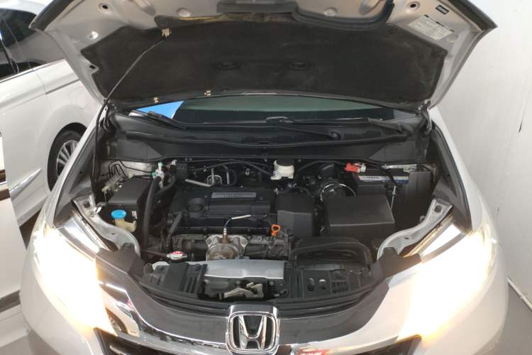 Used Honda Odyssey 2015 2.4L Luxury Edition Engine Bay