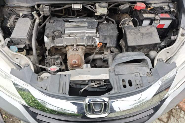 Used Honda Odyssey 2015 Revised Version 2.4L Comfort Edition Engine Bay