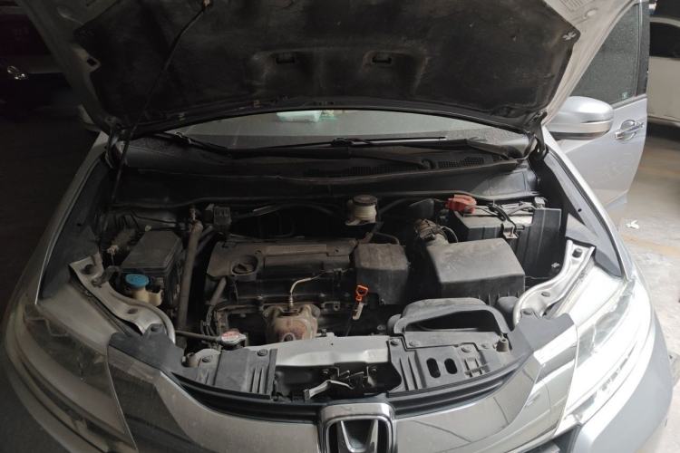 Used Honda Odyssey 2015 2.4L Smart Edition Engine Bay