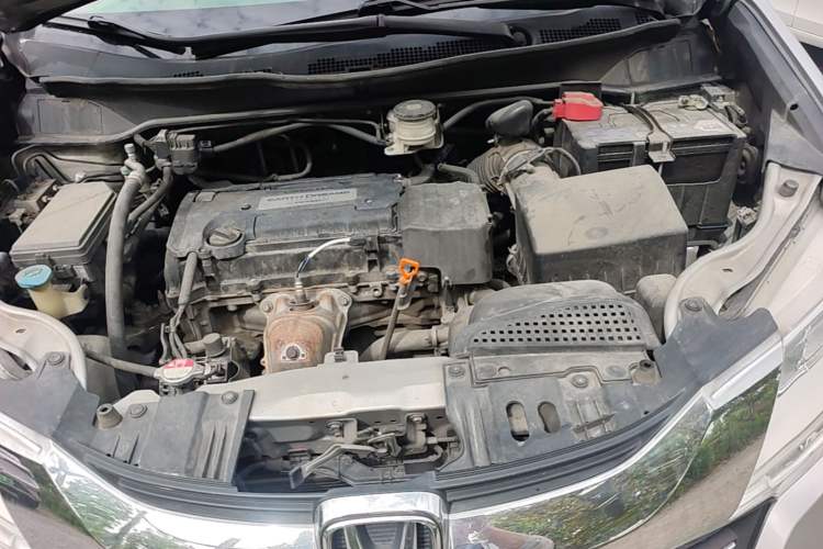 Used Honda Odyssey 2015 2.4L Smart Edition Engine Bay