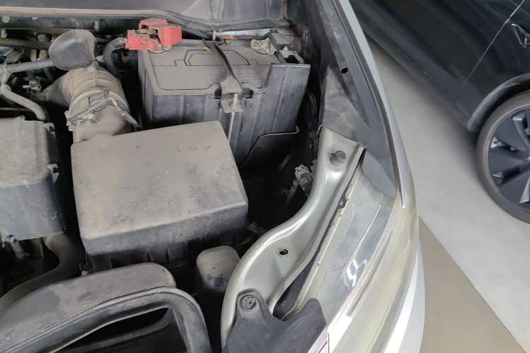 Used Honda Odyssey 2015 Revised 2.4L Luxury Edition Engine Bay Left