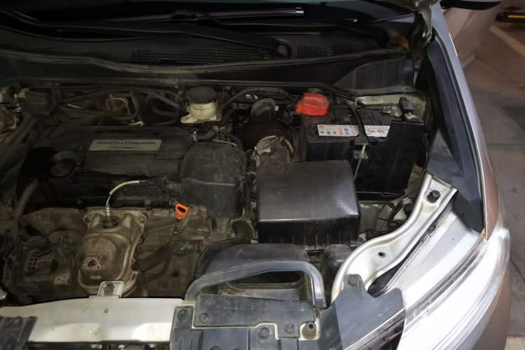 Used Honda Odyssey 2015 2.4L Luxury Edition Engine Bay Left