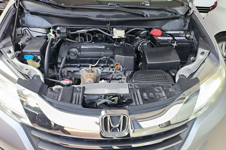 Used Honda Odyssey 2015 2.4L Prestige Edition Engine Bay