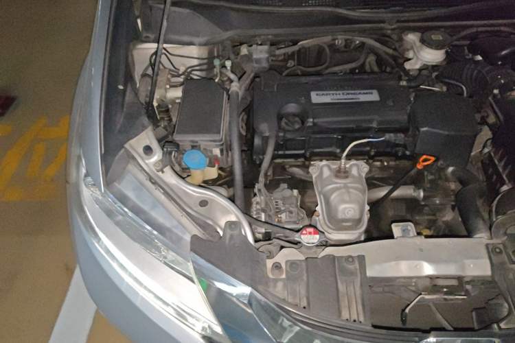Used Honda Odyssey 2015 2.4L Supreme Edition Engine Bay Right
