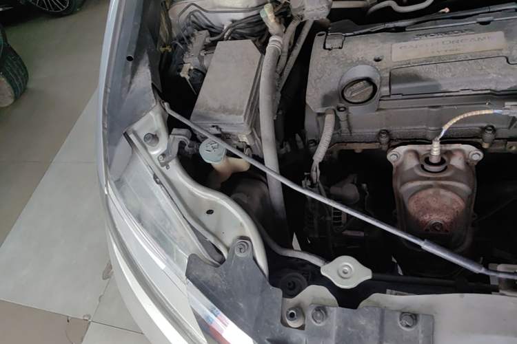 Used Honda Odyssey 2015 Revised 2.4L Luxury Edition Engine Bay Right