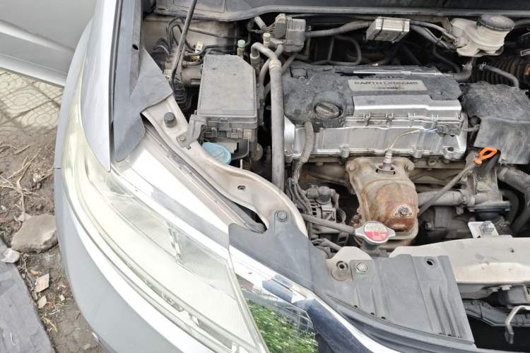 Used Honda Odyssey 2015 Revised Version 2.4L Comfort Edition Engine Bay Right
