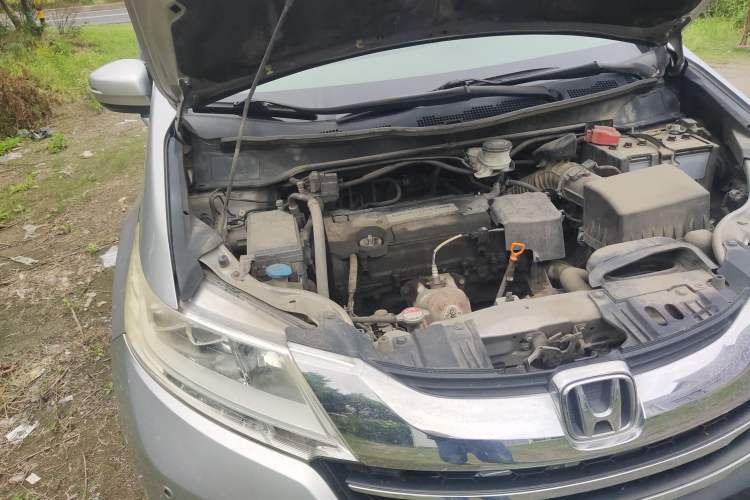 Used Honda Odyssey 2015 Updated Version 2.4L Smart Edition Engine Bay Right