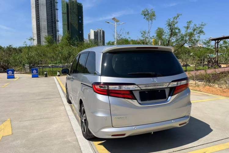 Used Honda Odyssey 2015 Revised 2.4L Luxury Edition Exterior 3