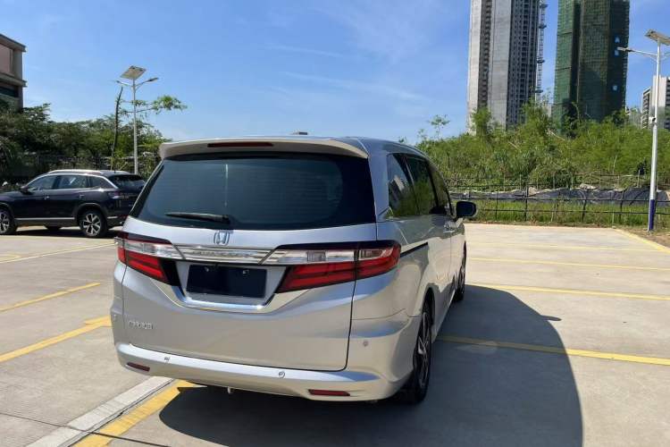 Used Honda Odyssey 2015 Revised 2.4L Luxury Edition Exterior 4