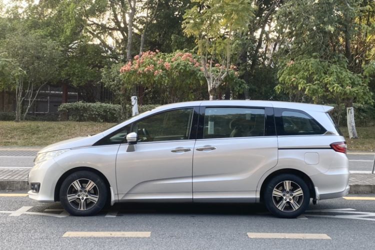 Used Honda Odyssey 2015 Revised Version 2.4L Comfort Edition Exterior 5