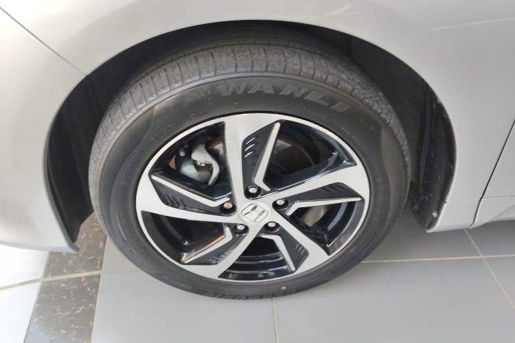 Used Honda Odyssey 2015 Updated Version 2.4L Smart Edition Exterior 7