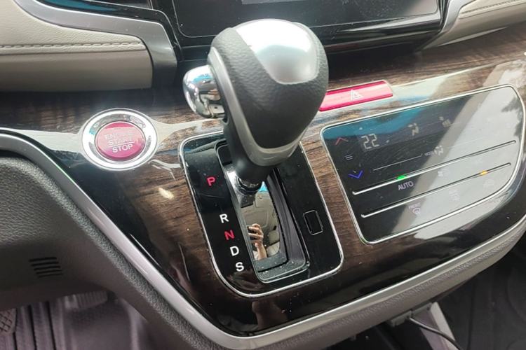 Used Honda Odyssey 2015 2.4L Smart Edition Gear Lever