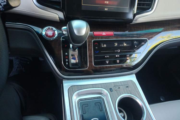 Used Honda Odyssey 2015 2.4L Luxury Edition Gear Lever