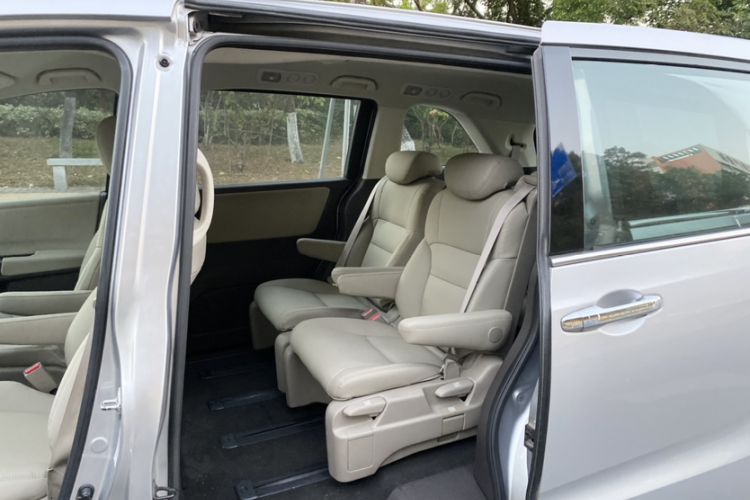Used Honda Odyssey 2015 Revised Version 2.4L Comfort Edition Interior 1