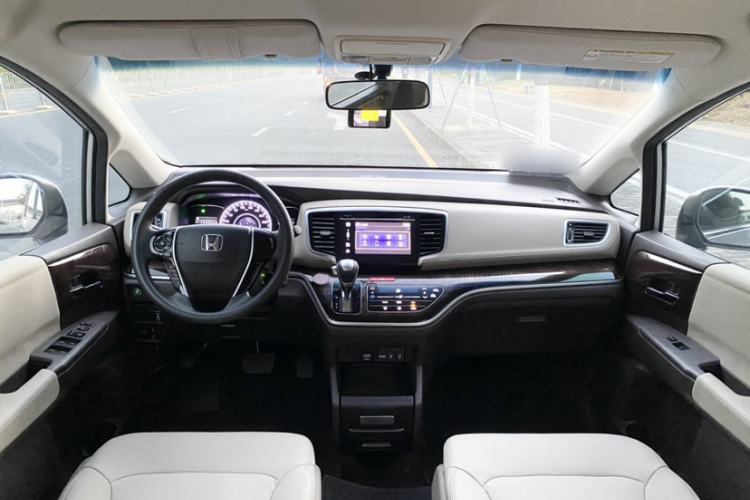 Used Honda Odyssey 2015 Revised Version 2.4L Comfort Edition Interior 2