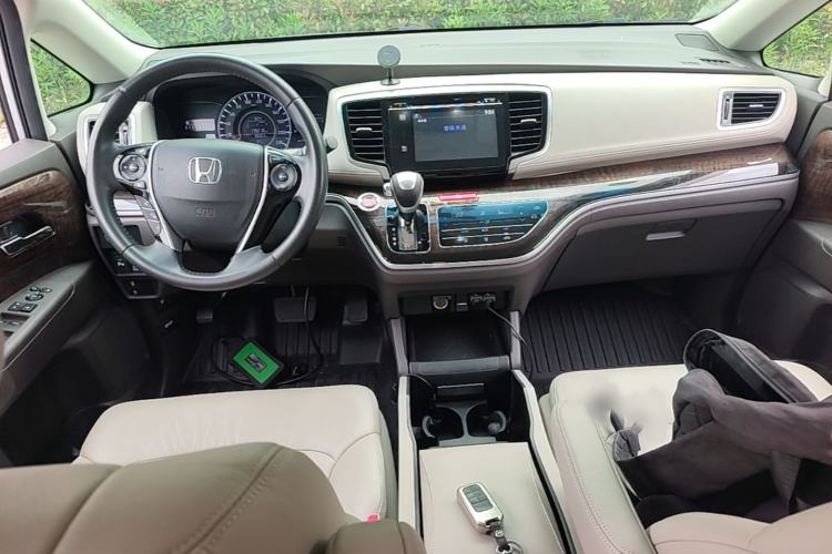 Used Honda Odyssey 2015 2.4L Smart Edition Interior 2