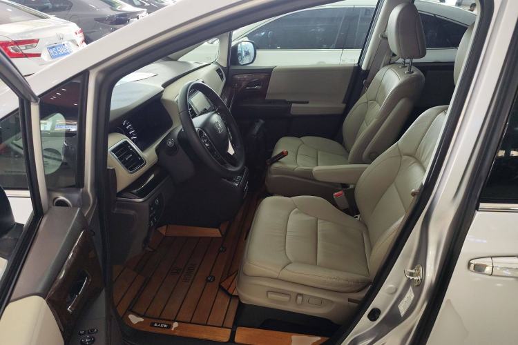 Used Honda Odyssey 2015 Revised Version 2.4L Supreme Edition Left Front Seat