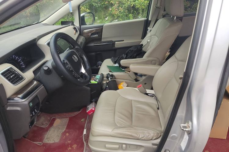 Used Honda Odyssey 2015 Updated Version 2.4L Smart Edition Left Front Seat