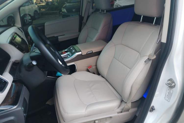 Used Honda Odyssey 2015 2.4L Luxury Edition Left Front Seat