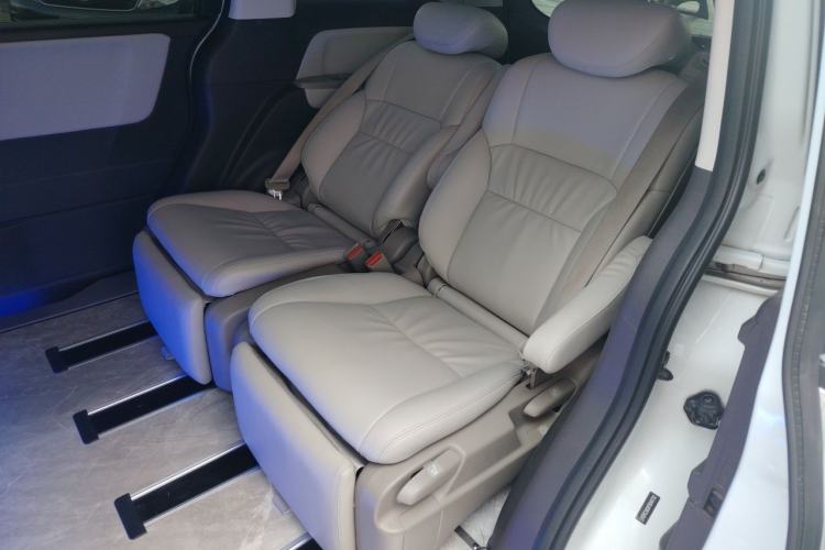 Used Honda Odyssey 2015 2.4L Luxury Edition Left Rear Seat