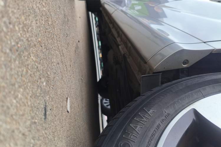 Used Honda Odyssey 2015 Revised 2.4L Luxury Edition Left Side Sill