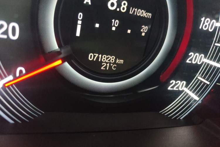 Used Honda Odyssey 2015 2.4L Prestige Edition Odometer Close Up