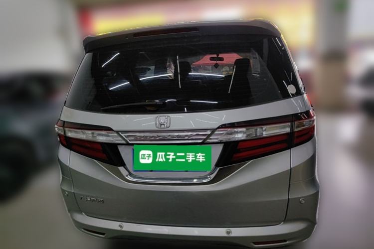 Used Honda Odyssey 2015 Revised 2.4L Luxury Edition Rear