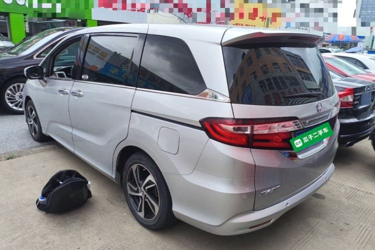 Used Honda Odyssey 2015 Revised 2.4L Luxury Edition Rear Left 45 Deg