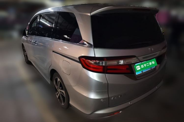 Used Honda Odyssey 2015 2.4L Luxury Edition Rear Left 45 Deg