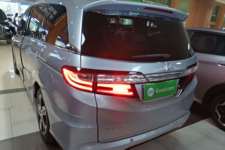 Used Honda Odyssey 2015 Updated Version 2.4L Smart Edition Rear Left 45 Deg