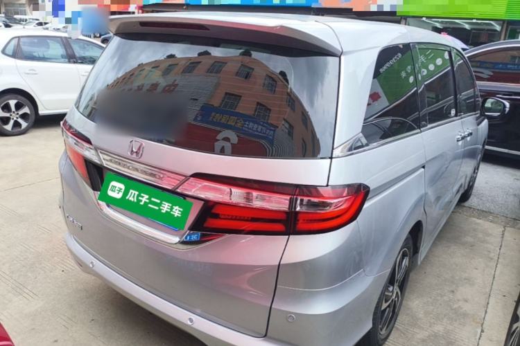 Used Honda Odyssey 2015 Revised 2.4L Luxury Edition Rear Right 45 Deg