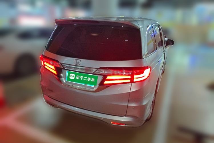 Used Honda Odyssey 2015 2.4L Supreme Edition Rear Right 45 Deg