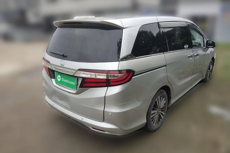 Used Honda Odyssey 2015 Updated Version 2.4L Smart Edition Rear Right 45 Deg