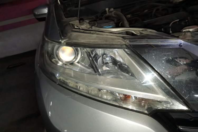 Used Honda Odyssey 2015 2.4L Luxury Edition Right Front Headlight
