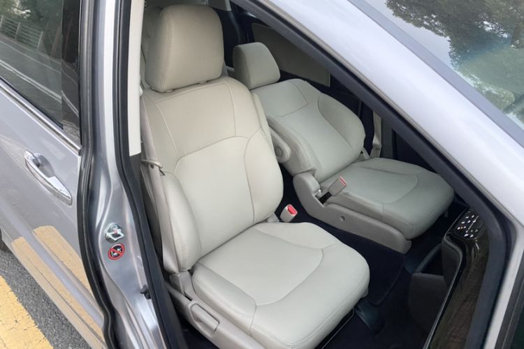 Used Honda Odyssey 2015 Revised Version 2.4L Comfort Edition Right Front Seat