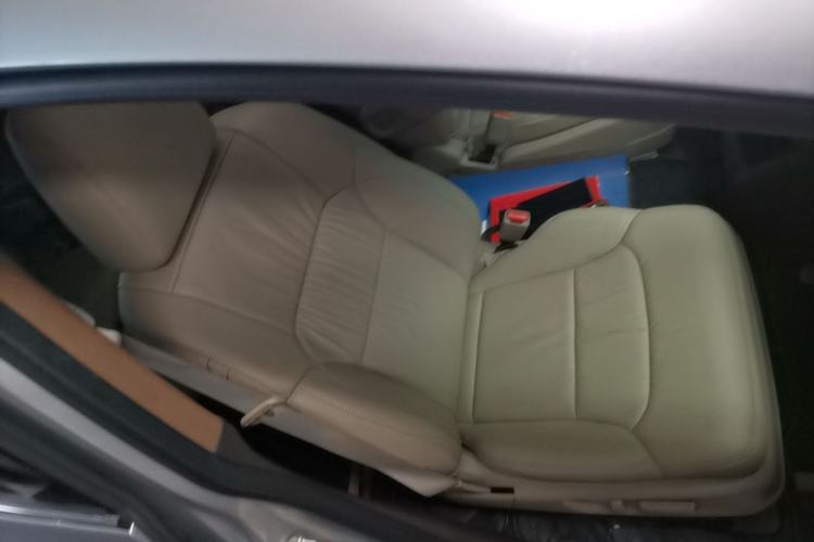 Used Honda Odyssey 2015 Updated Version 2.4L Smart Edition Right Front Seat