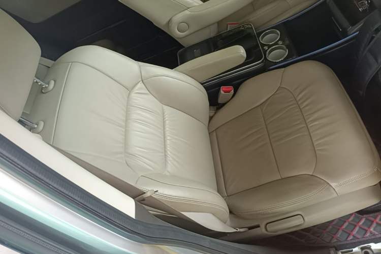 Used Honda Odyssey 2015 2.4L Luxury Edition Right Front Seat