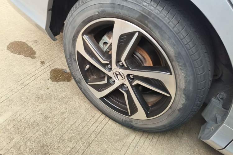 Used Honda Odyssey 2015 Revised 2.4L Luxury Edition Right Rear Wheel Hub
